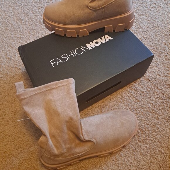 Nude Bootie (Unworn) - Picture 3 of 3